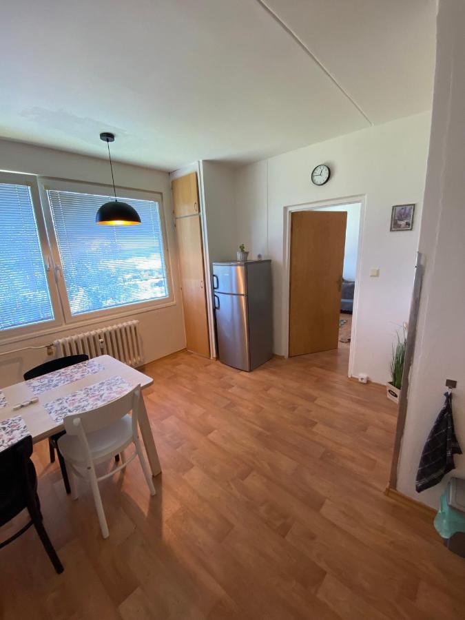 Klidny Byt Na Okraji Trutnova Appartement Buitenkant foto