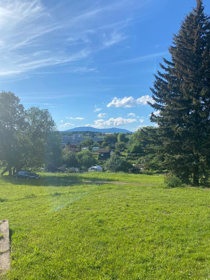 Klidny Byt Na Okraji Trutnova Appartement Buitenkant foto