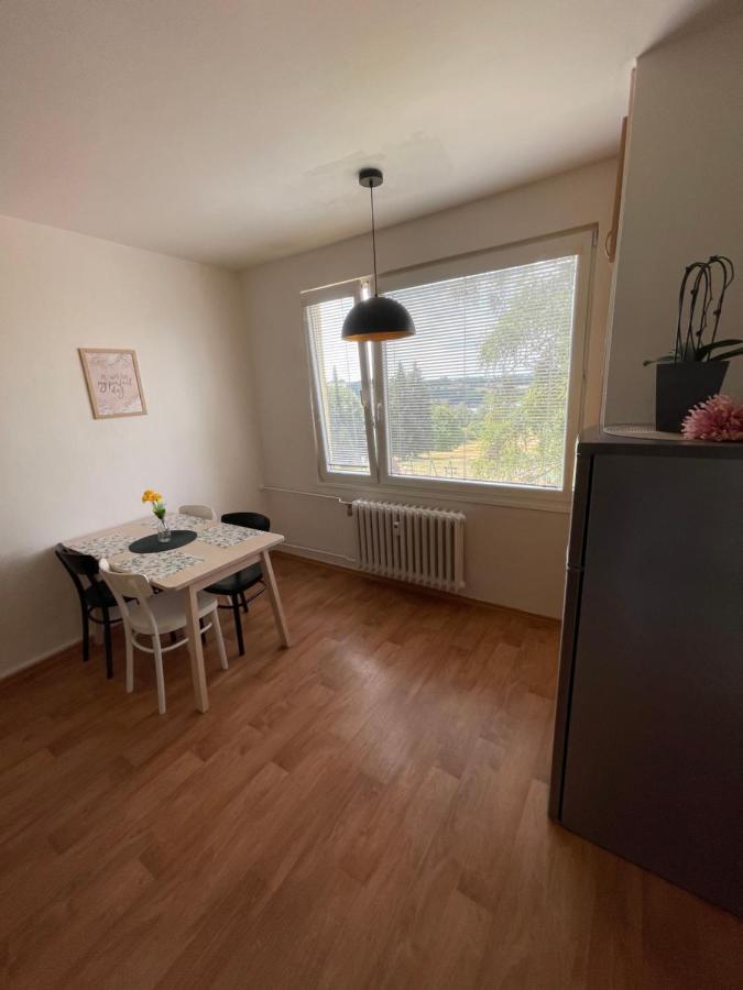Klidny Byt Na Okraji Trutnova Appartement Buitenkant foto